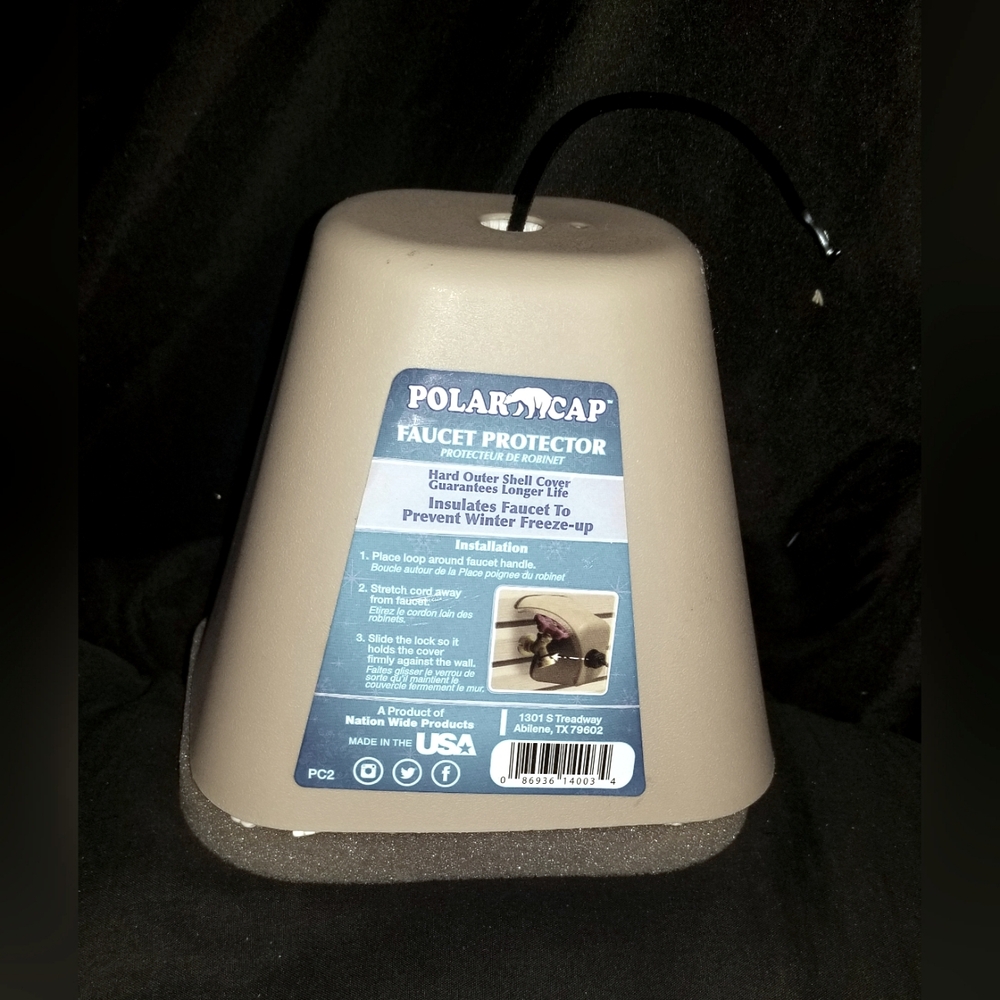 NWT Polar Cap Hard Plastic Outdoor Water Hose Faucet Cover